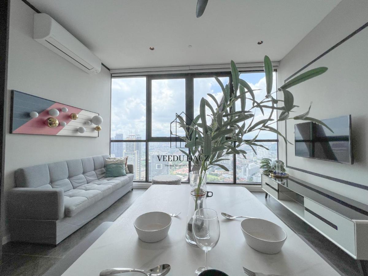 Scarletz Suites At Klcc By Veedu Hauz Kuala Lumpur Exterior photo